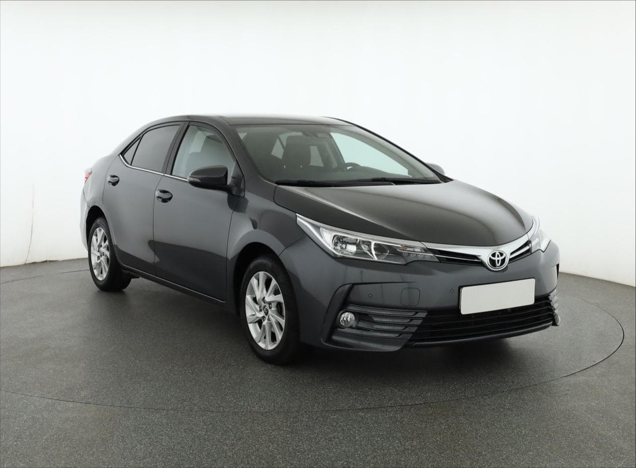 2018 Toyota COROLLA