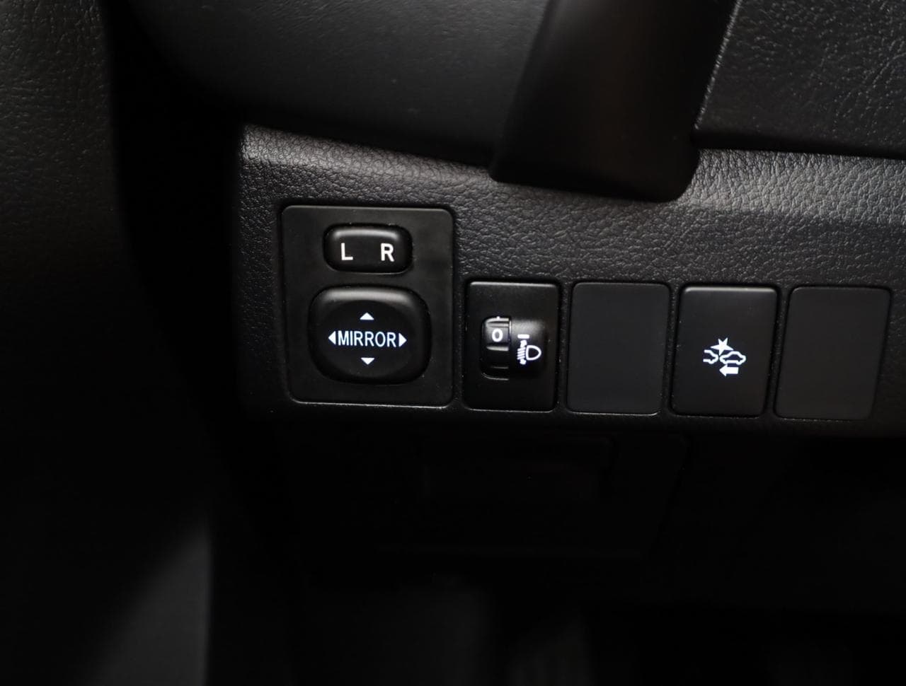 2018 Toyota COROLLA - 18