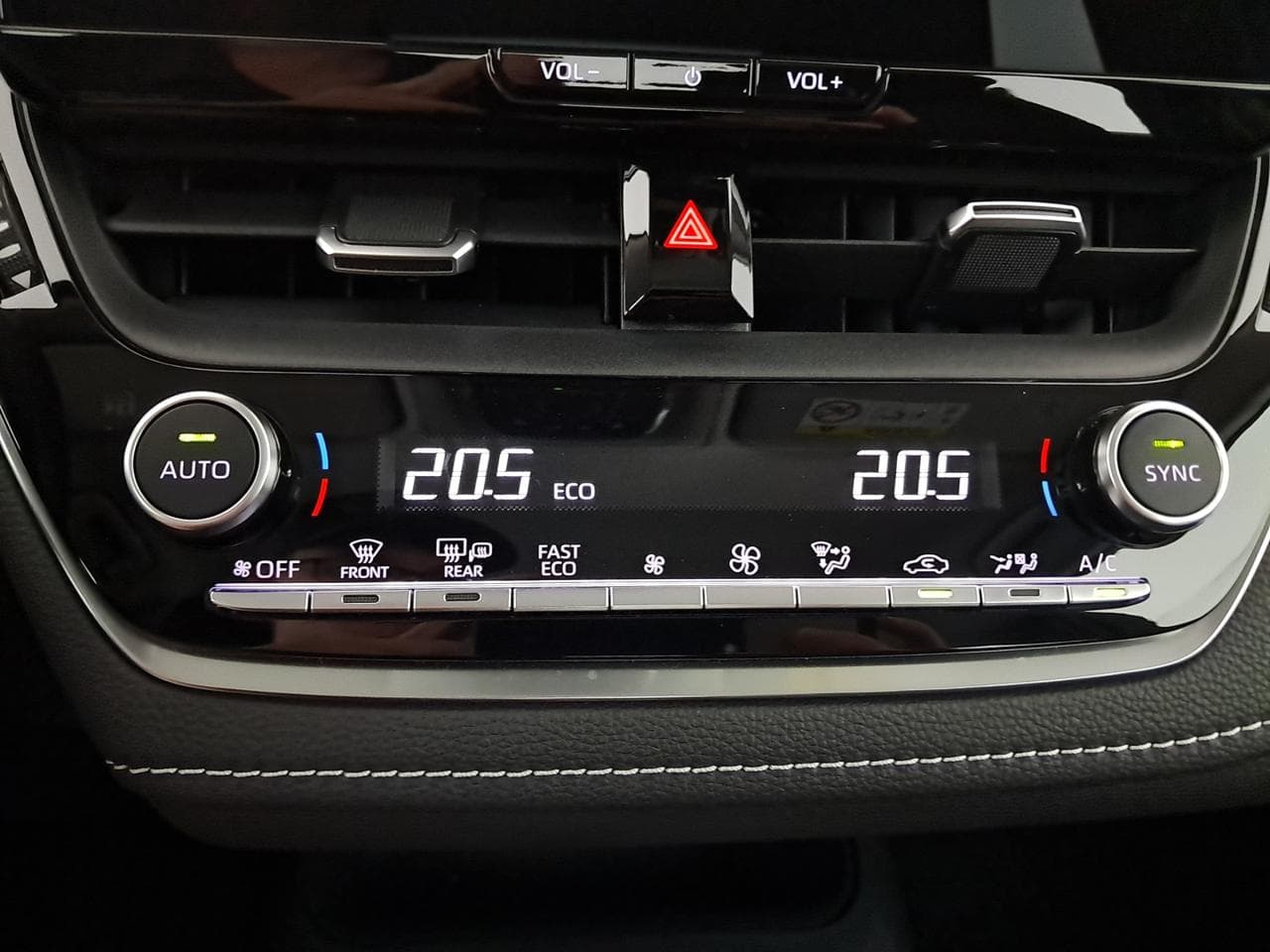 2024 Toyota COROLLA - 19