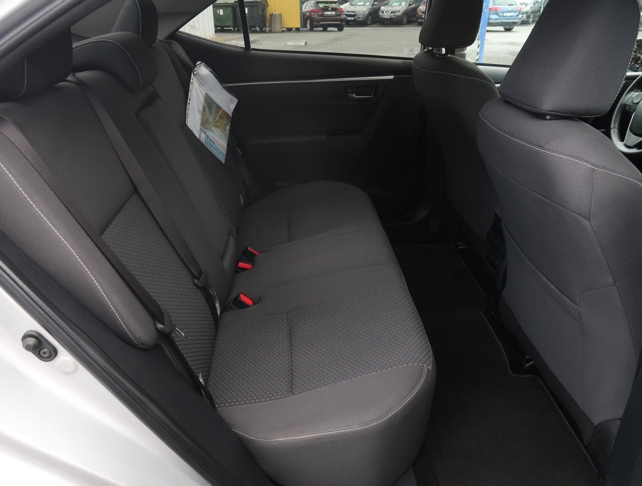2018 Toyota COROLLA - 13