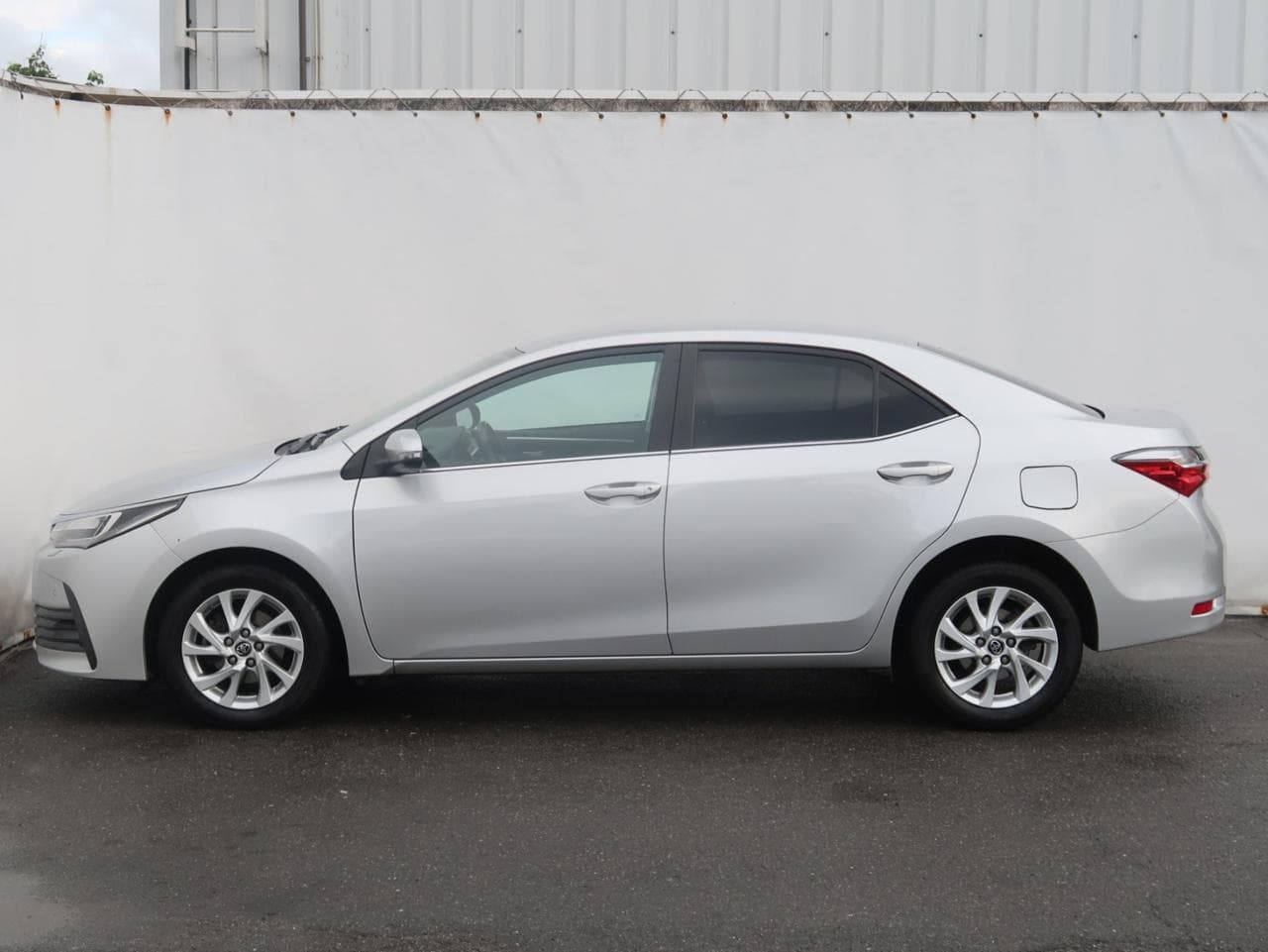 2018 Toyota COROLLA - 4