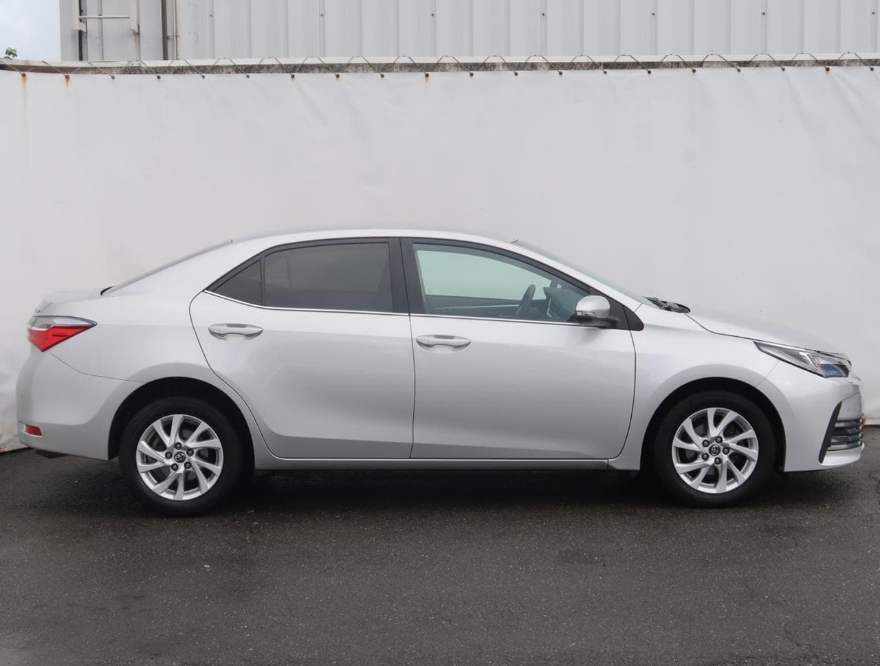 2018 Toyota COROLLA - 8