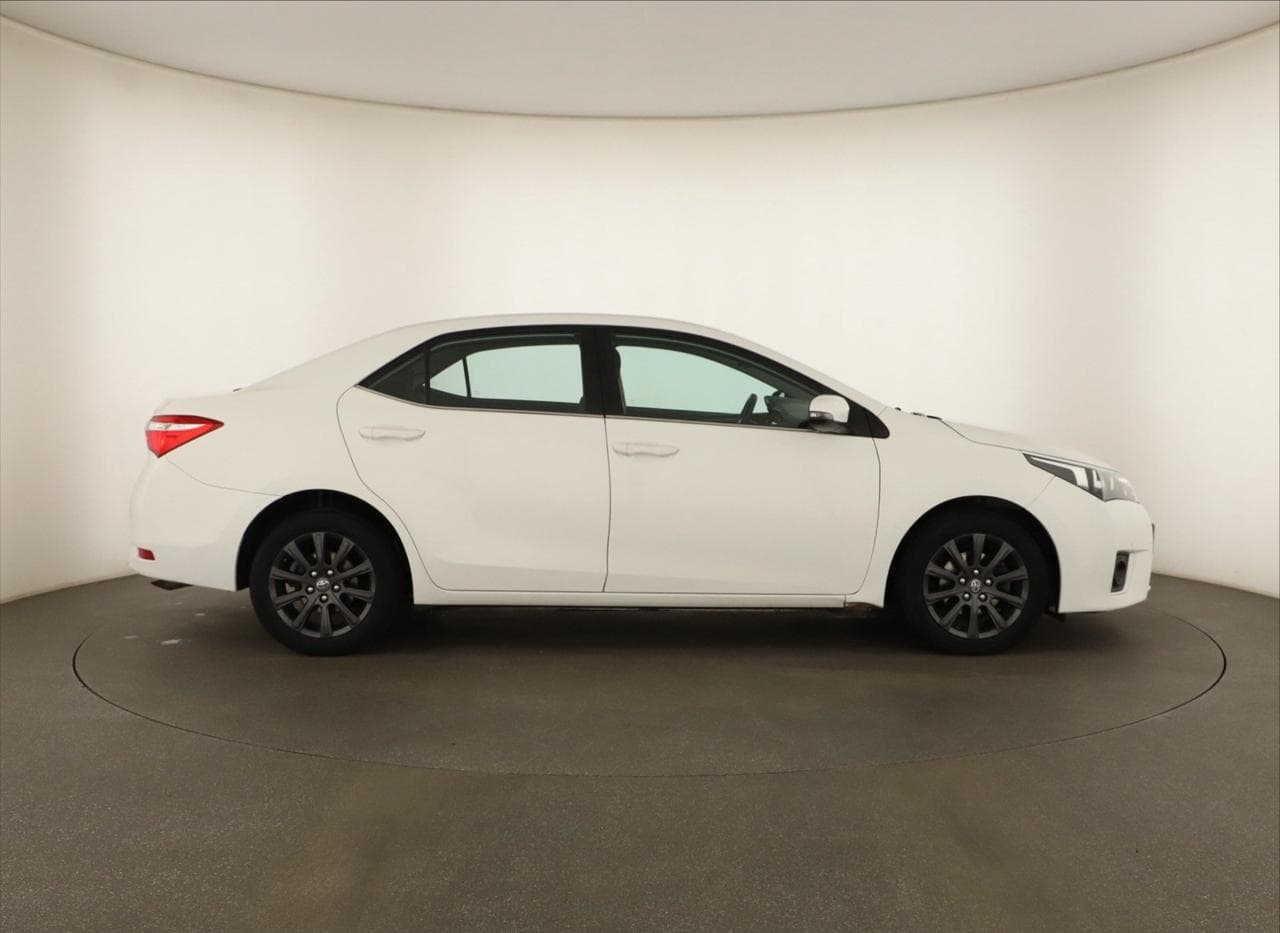 2016 Toyota COROLLA - 8