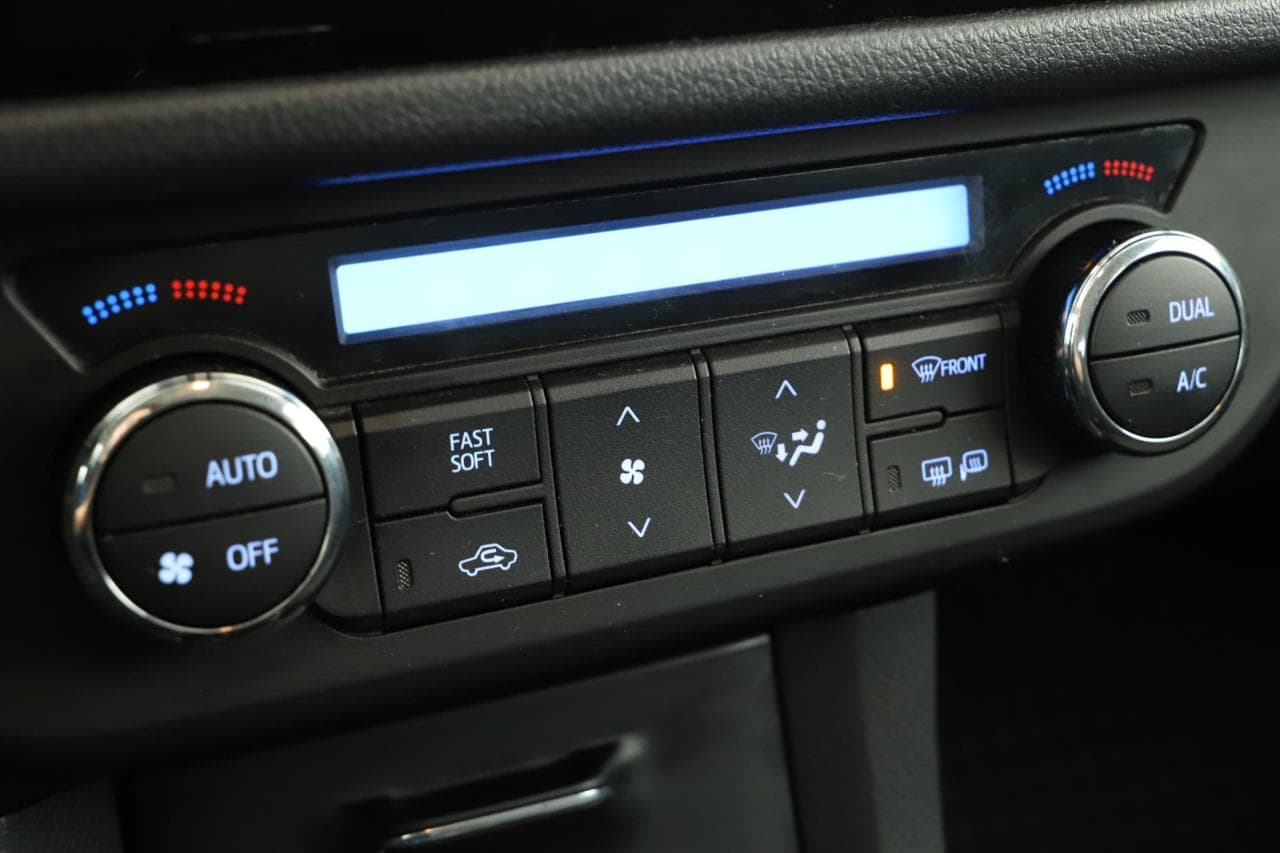 2016 Toyota COROLLA - 16