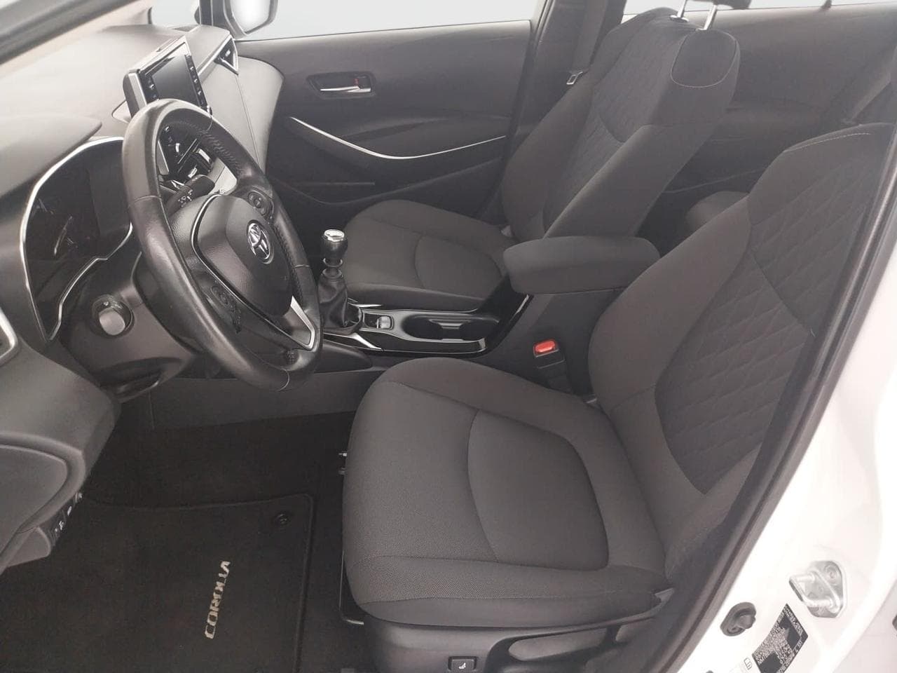 2019 Toyota COROLLA - 16