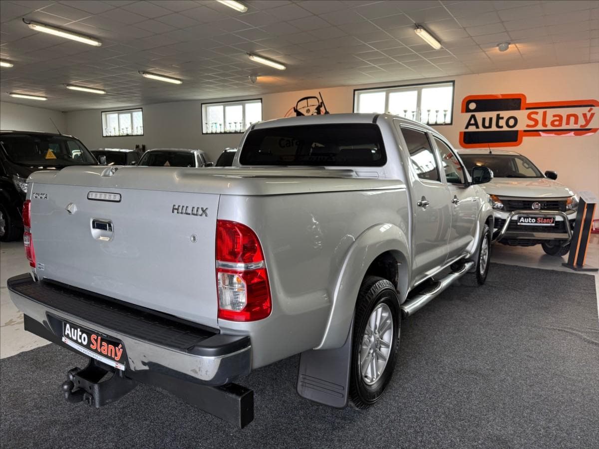 2012 Toyota Hilux - 6