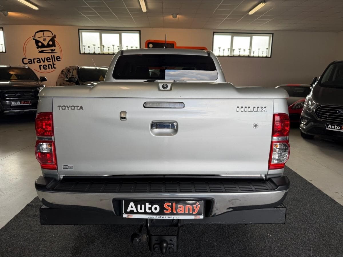 2012 Toyota Hilux - 8