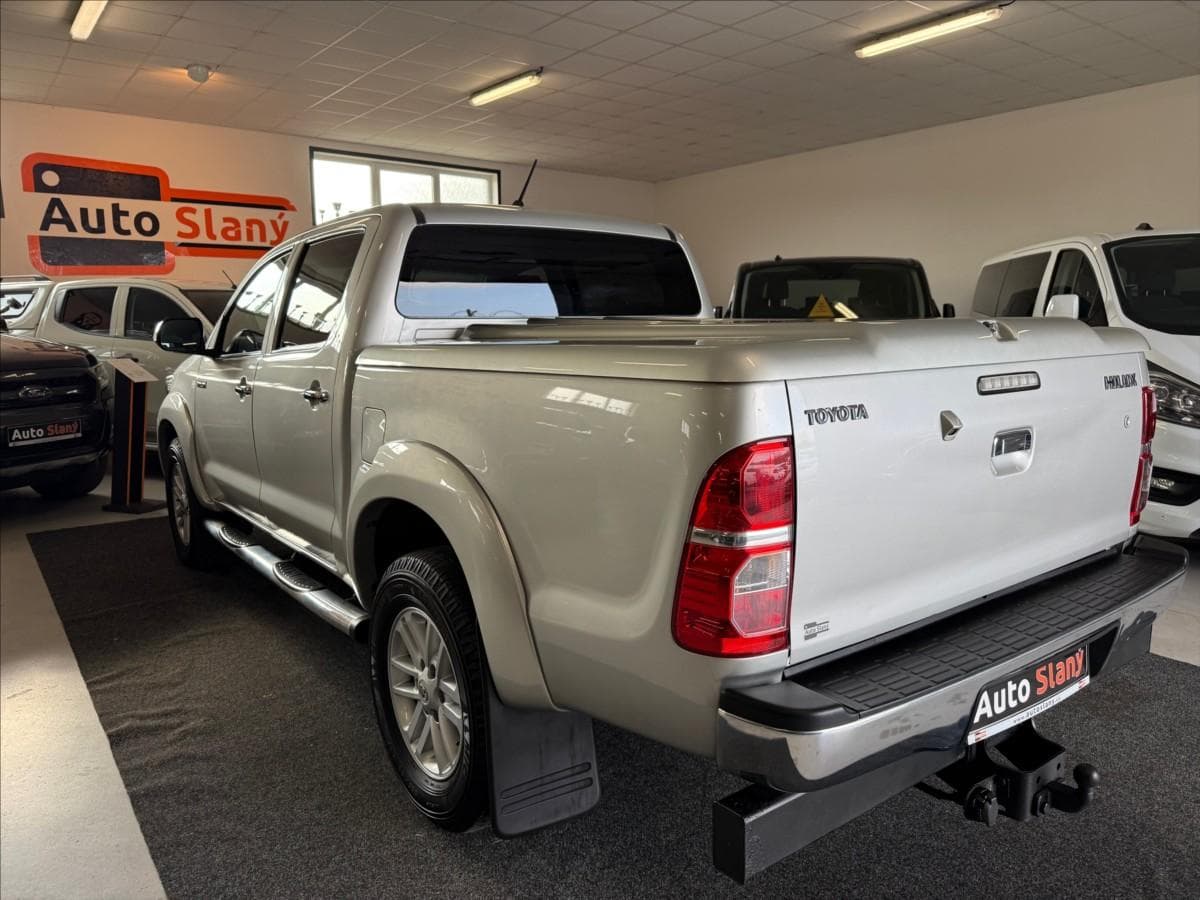 2012 Toyota Hilux - 5