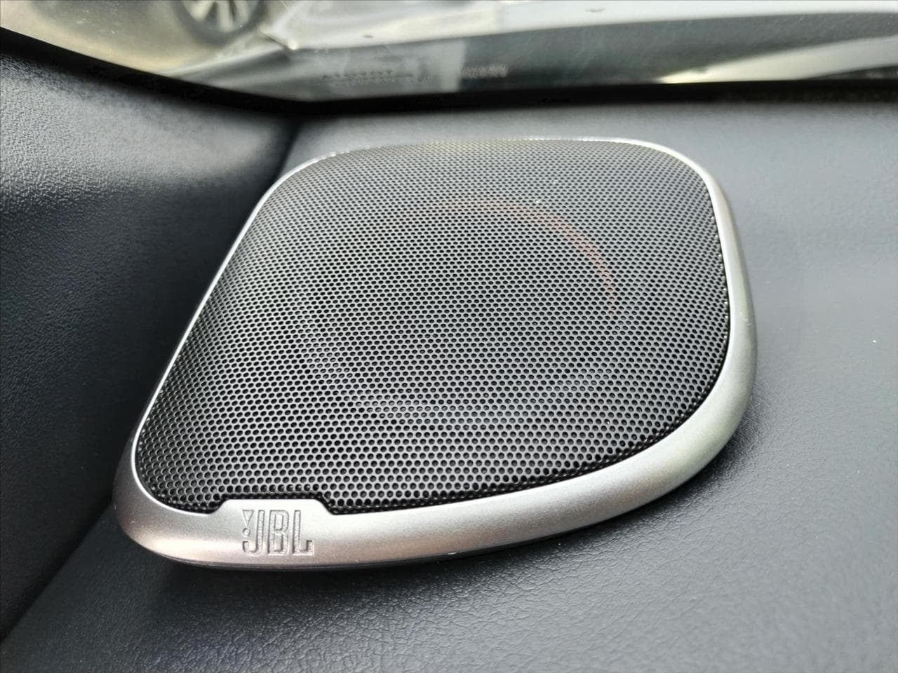 2025 Toyota Hilux - 11