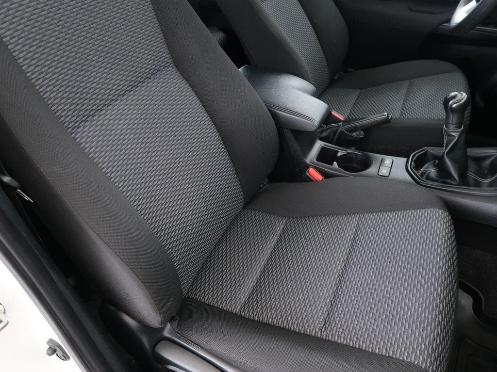 2019 Toyota HILUX - 14