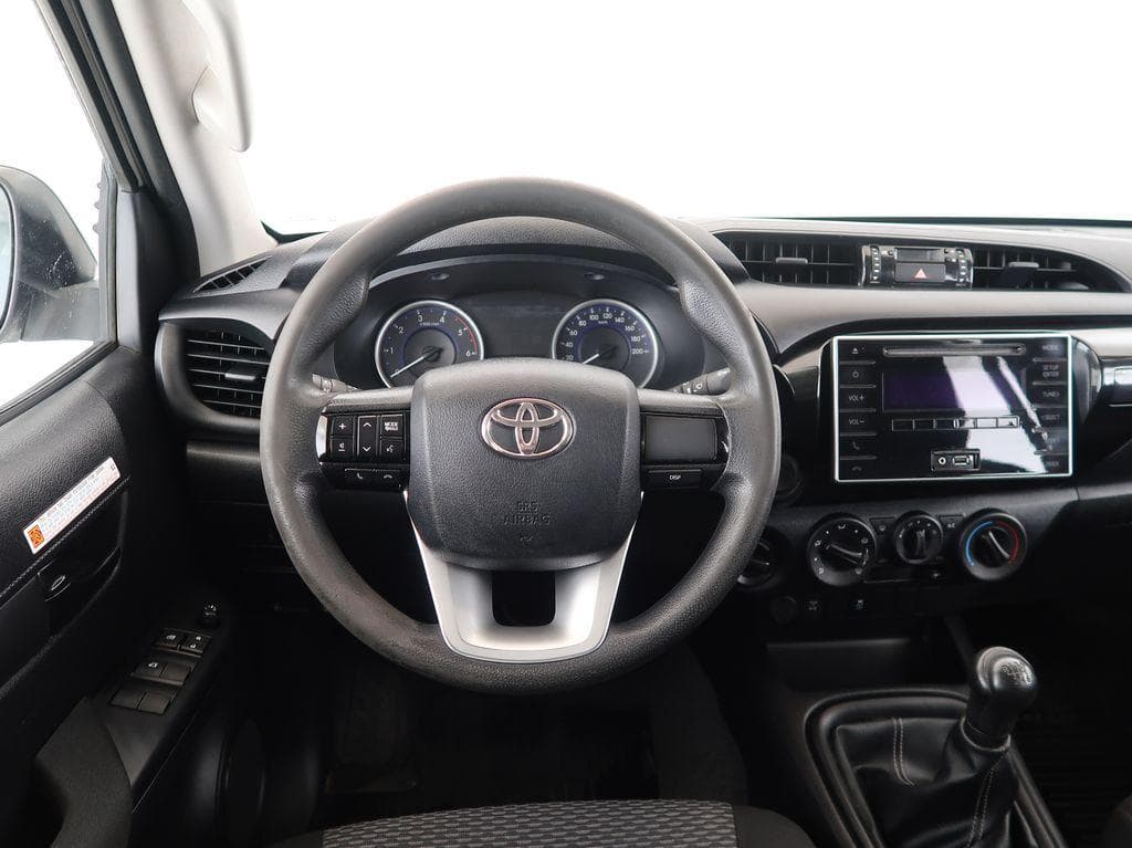 2019 Toyota HILUX - 16