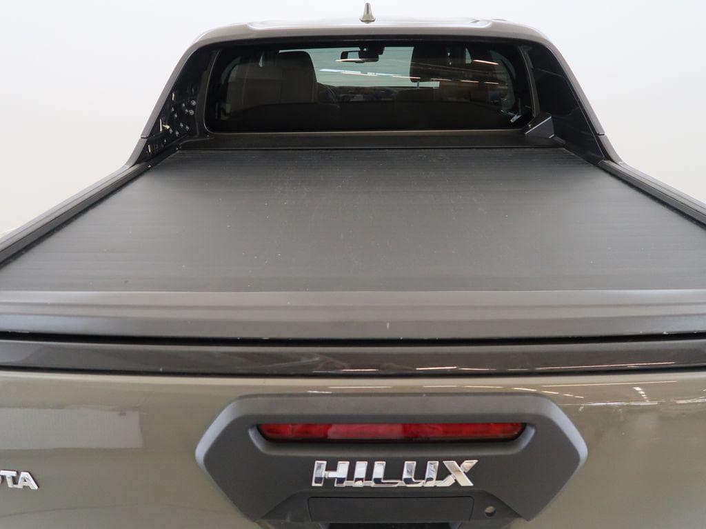 2022 Toyota HILUX - 11