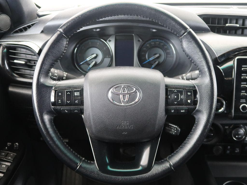 2022 Toyota HILUX - 17