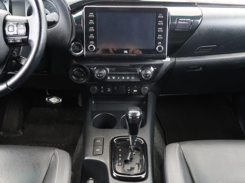 2022 Toyota HILUX - 19