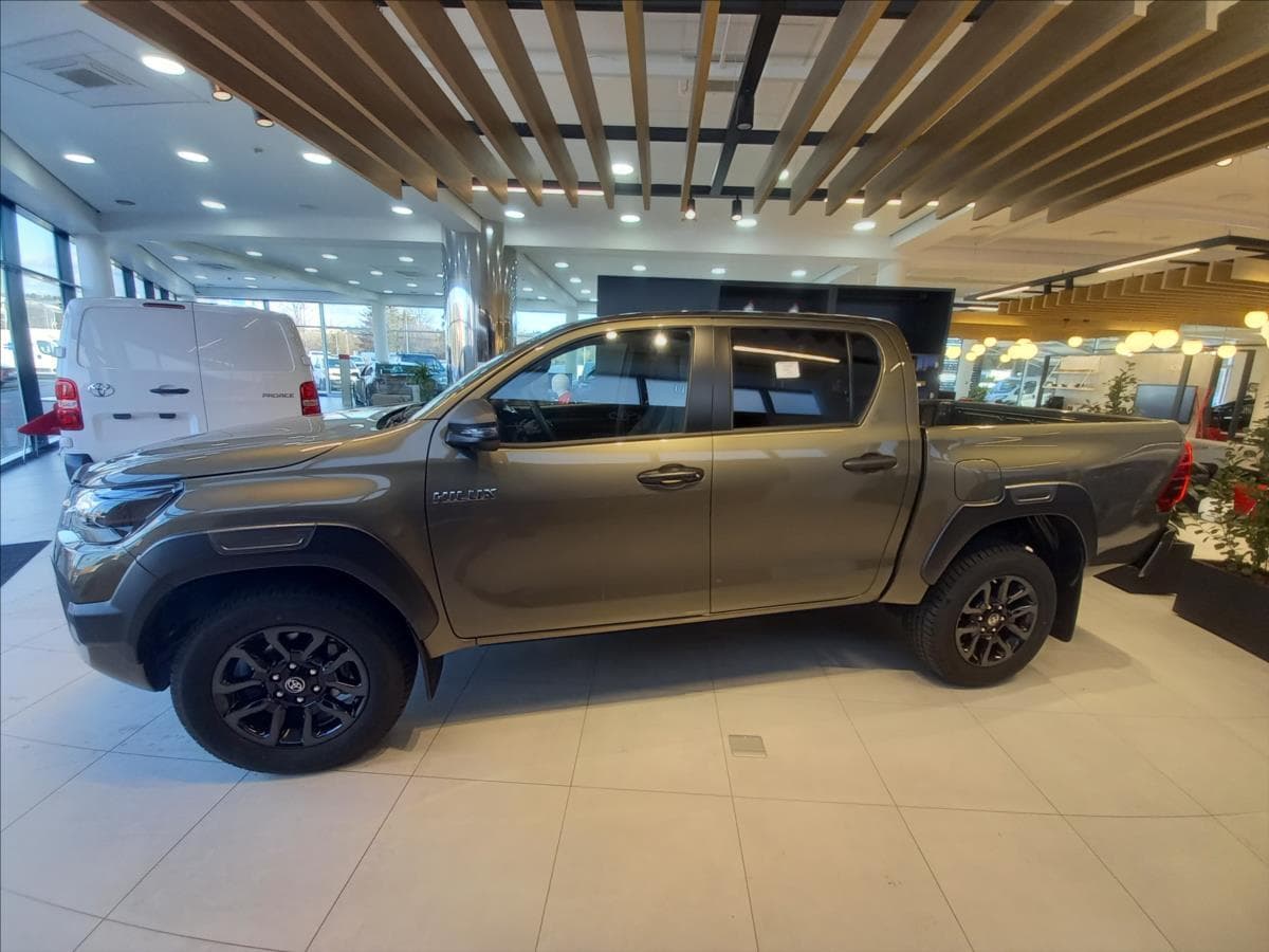 2026 Toyota HILUX - 3