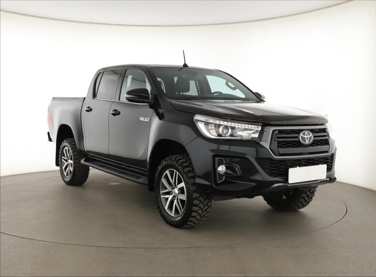 Toyota Hilux 2.4 D-4D 110kW terénní