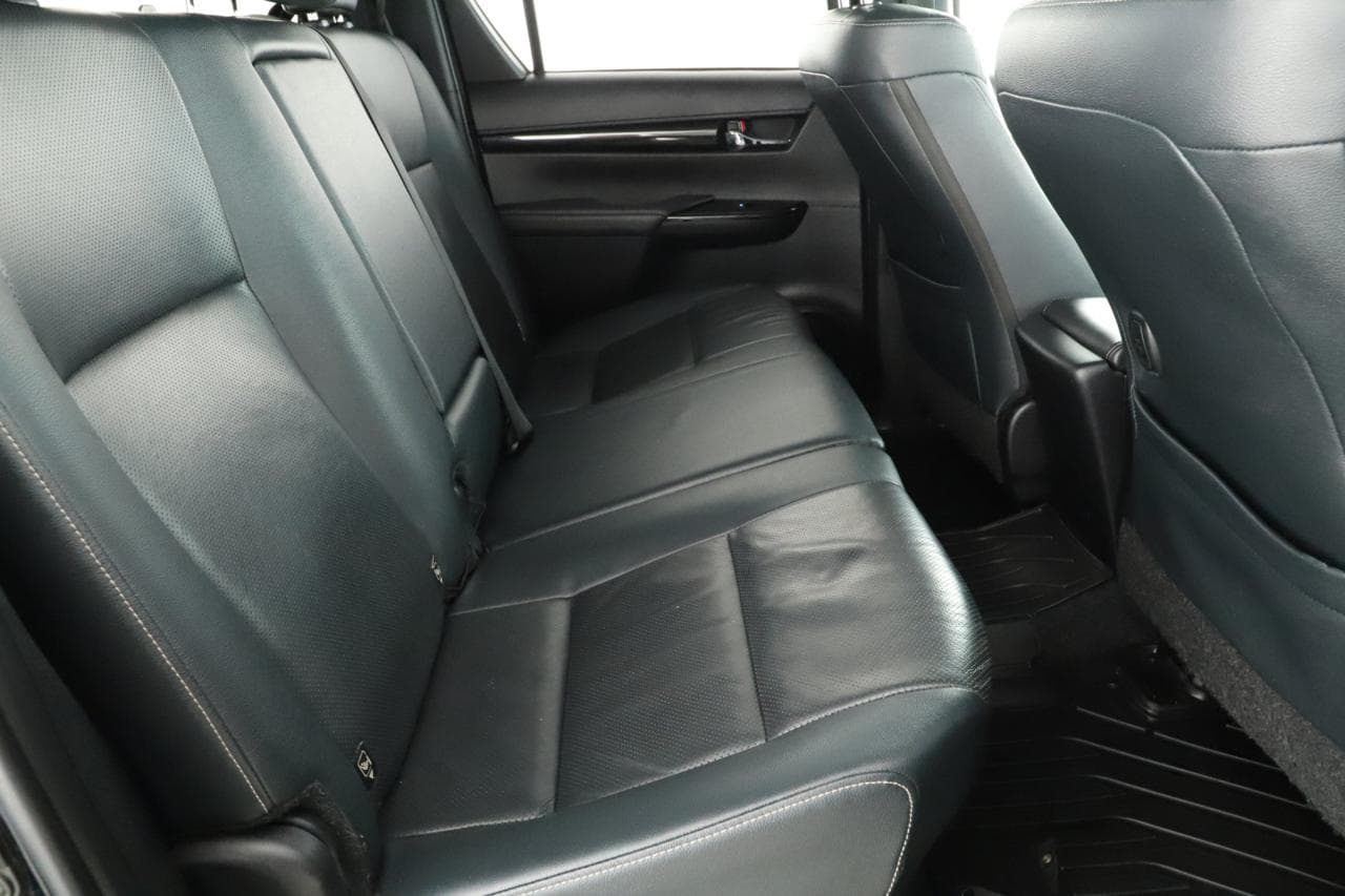 2019 Toyota HILUX - 11
