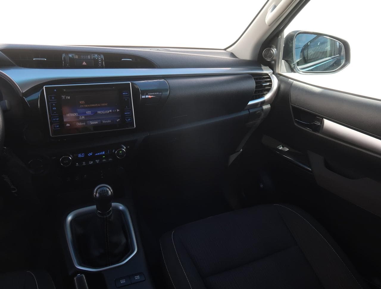 2019 Toyota HILUX - 11