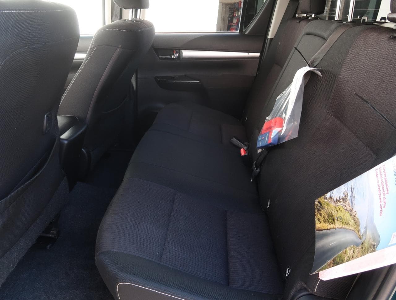 2019 Toyota HILUX - 15
