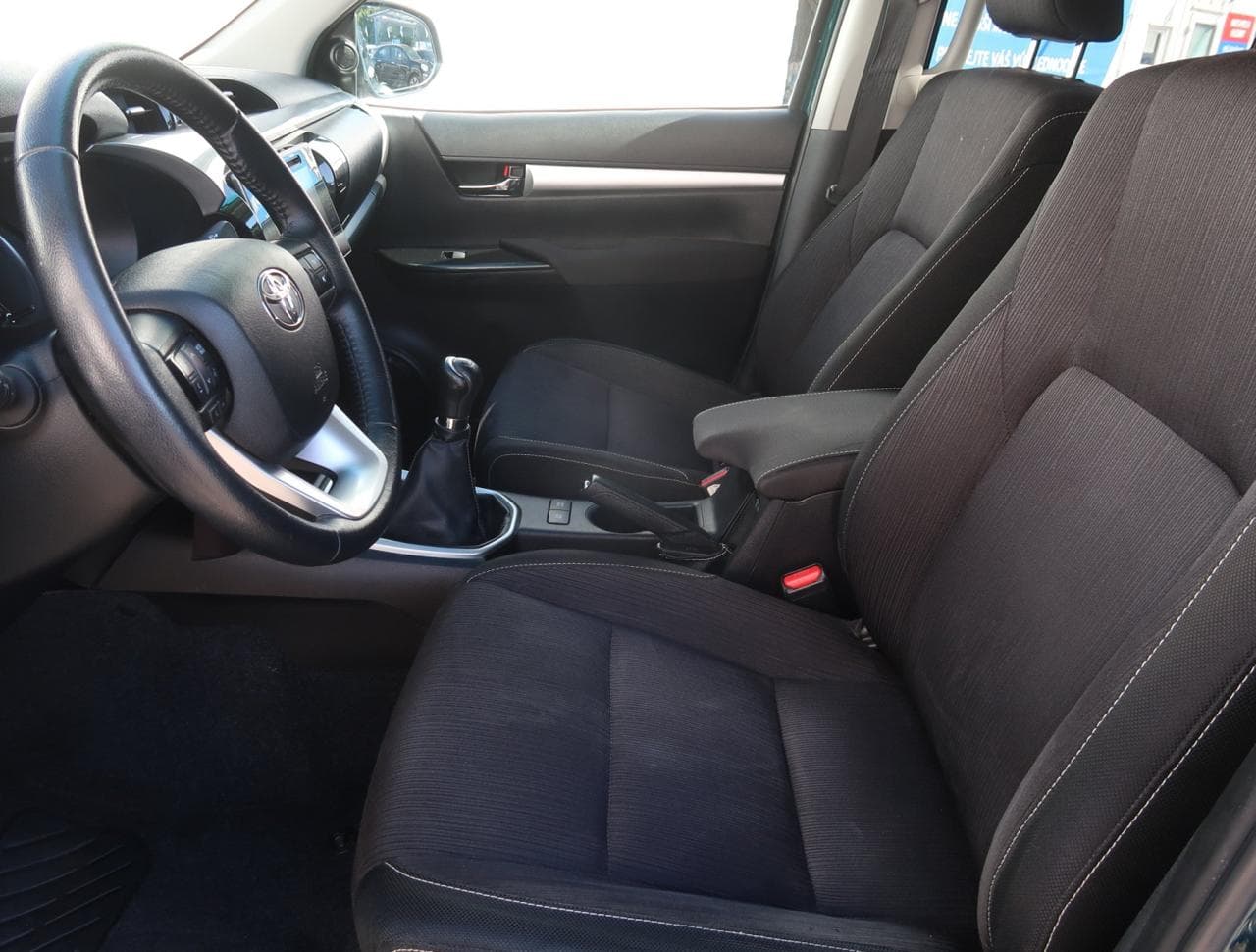 2019 Toyota HILUX - 16