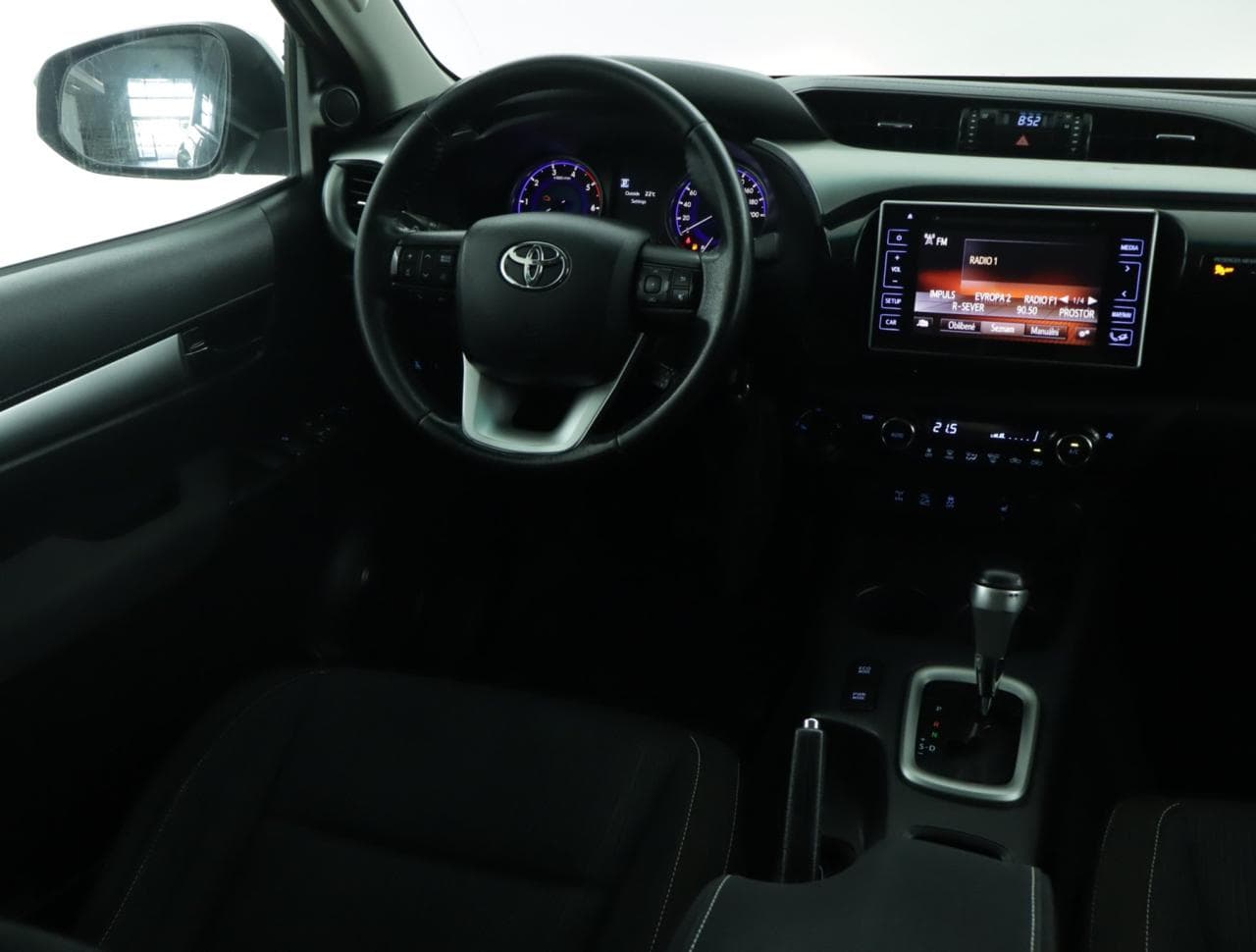 2020 Toyota HILUX - 9