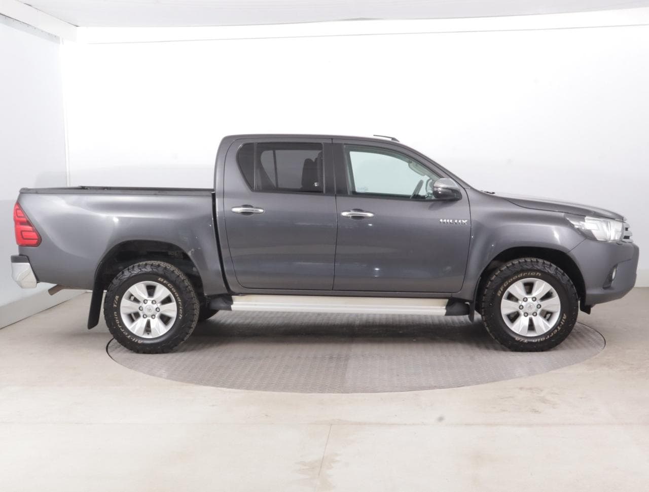 2020 Toyota HILUX - 8