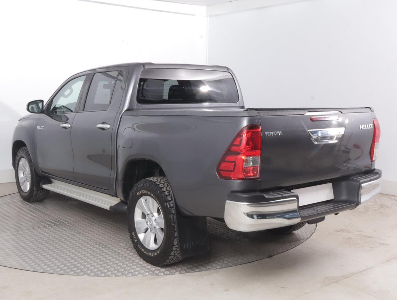 2020 Toyota HILUX - 5
