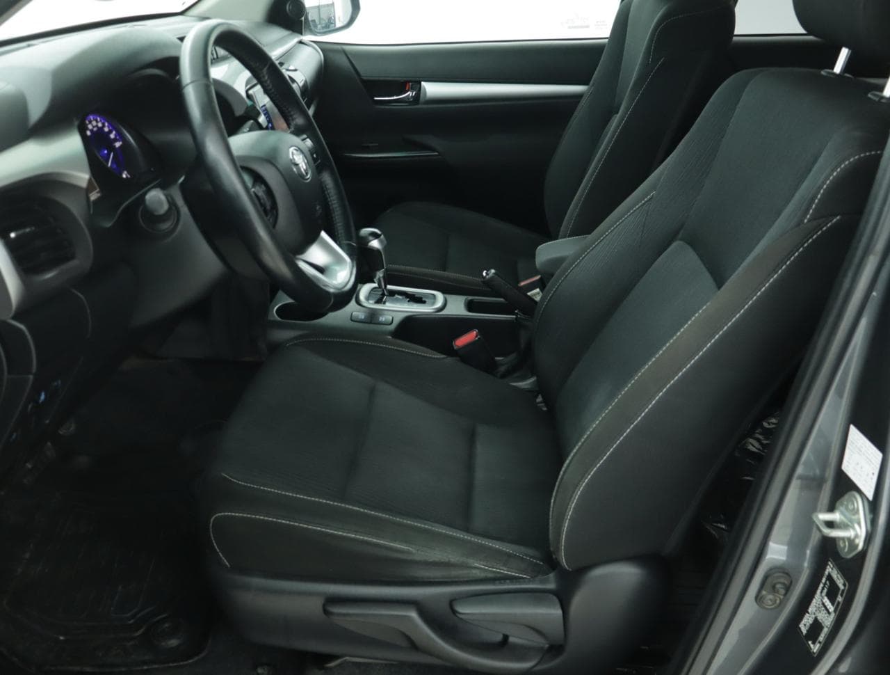 2020 Toyota HILUX - 16