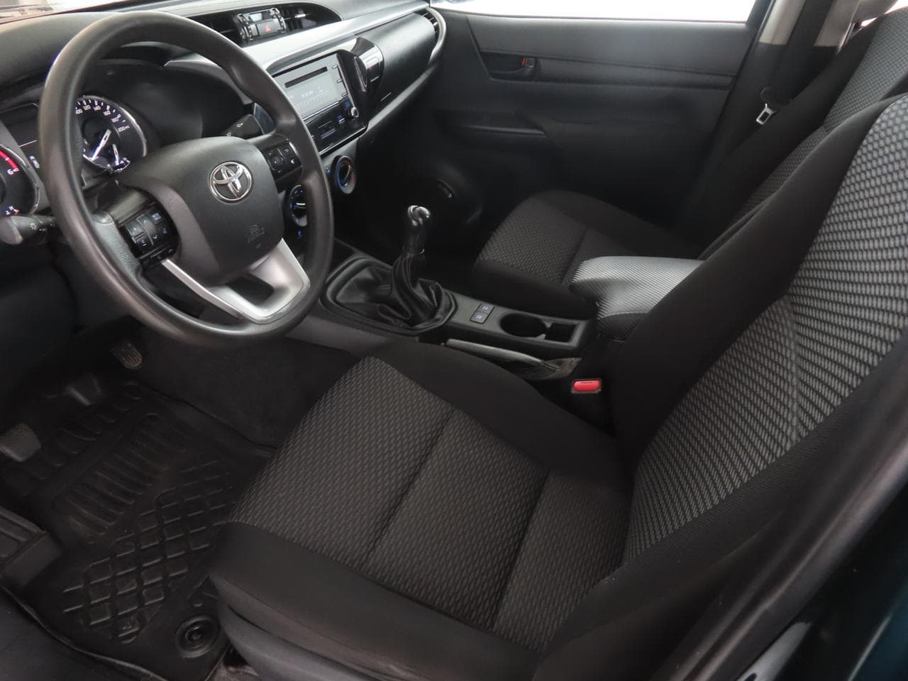 2021 Toyota HILUX - 16