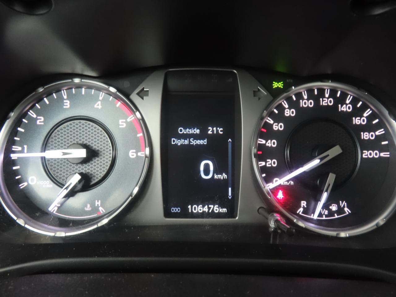 2021 Toyota HILUX - 17