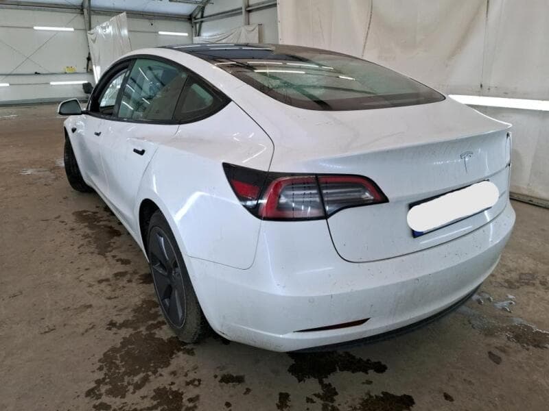 2022 Tesla Model 3 - 5