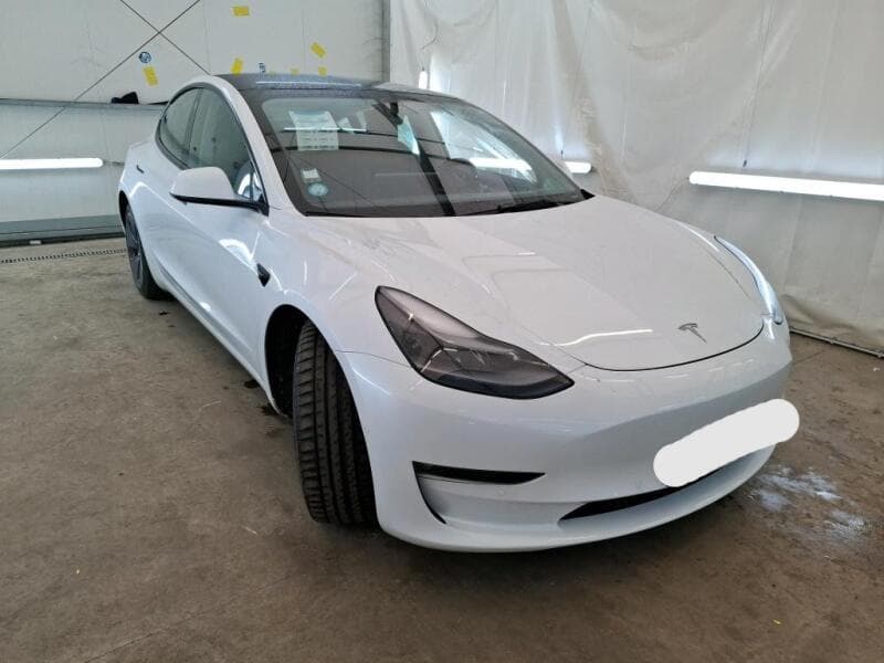 2022 Tesla Model 3 - 9