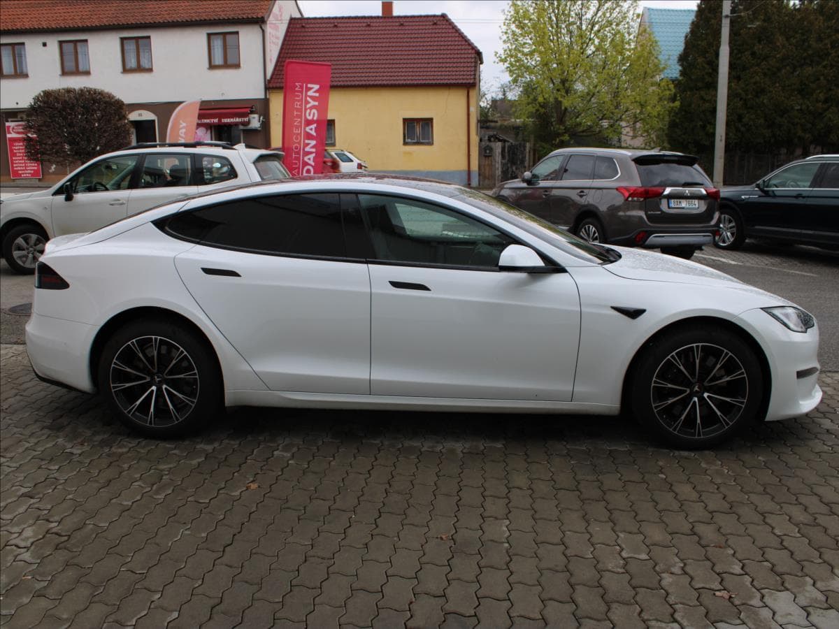 2023 Tesla MODEL S - 3