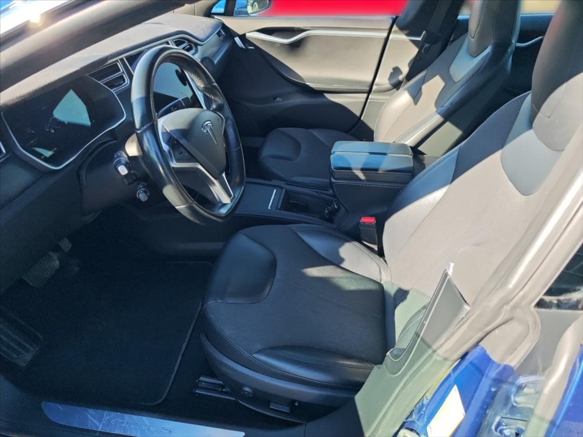 2016 Tesla Model S - 6