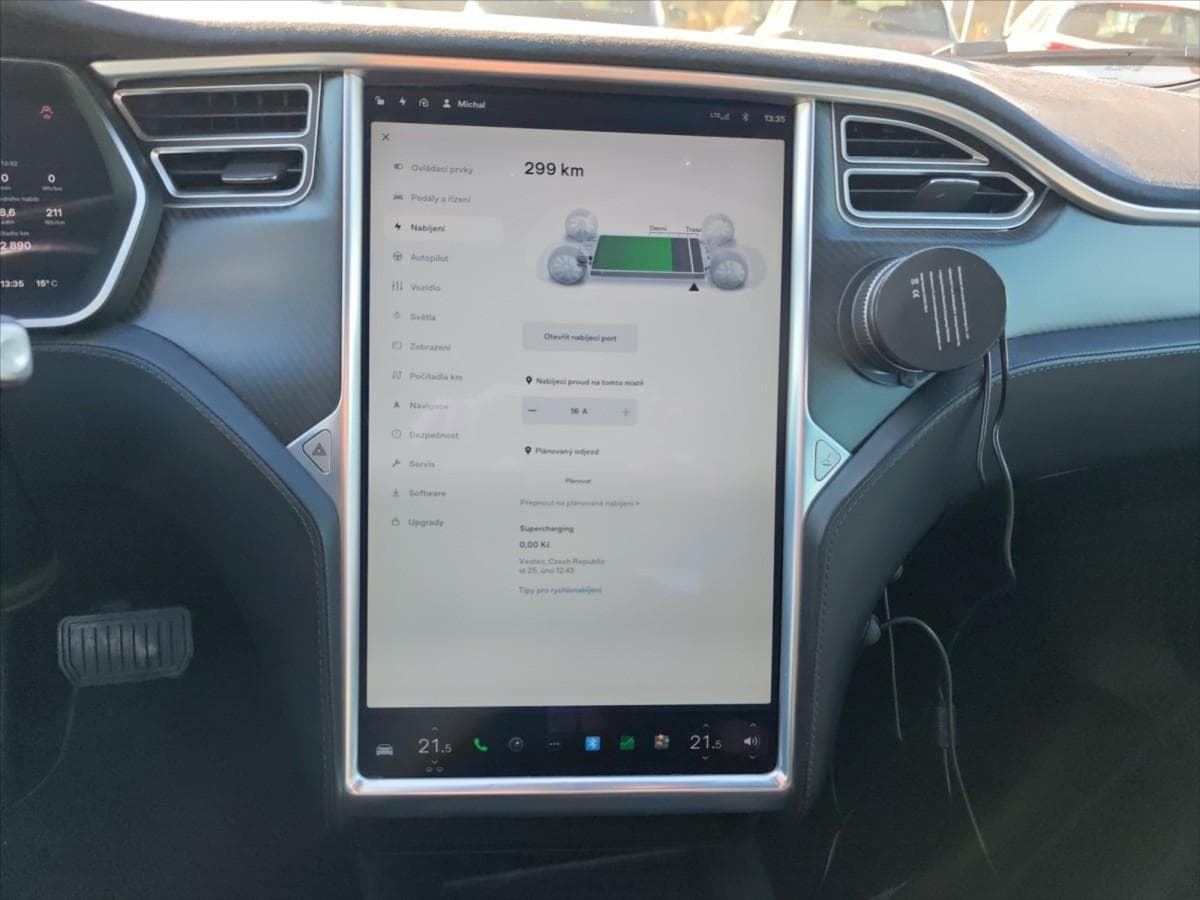 2016 Tesla Model S - 9