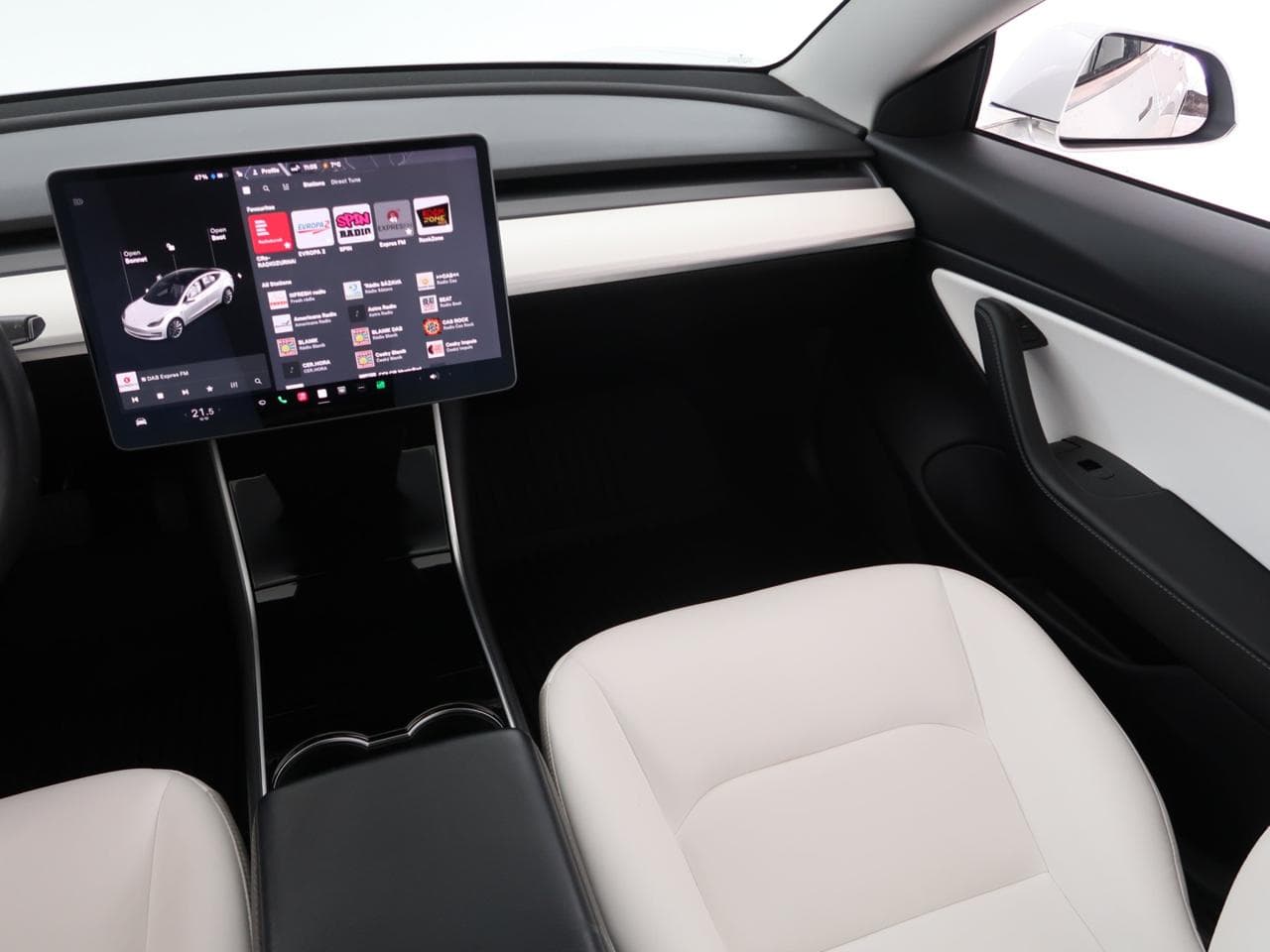 2020 Tesla MODEL 3 - 11