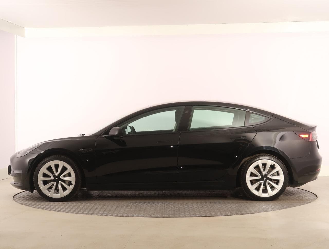 2021 Tesla Model 3 - 4