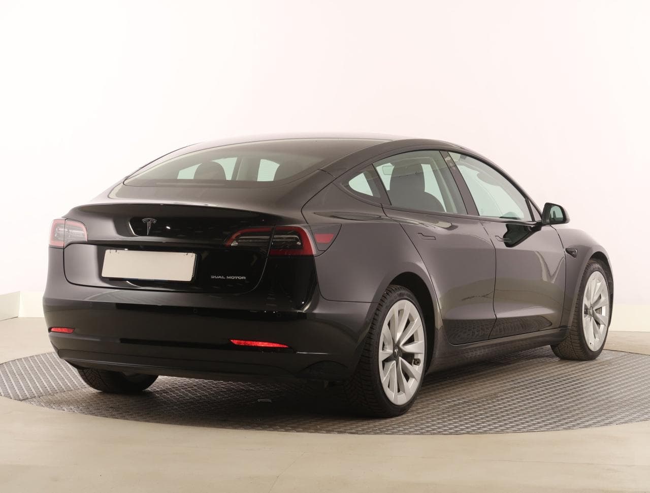 2021 Tesla Model 3 - 7