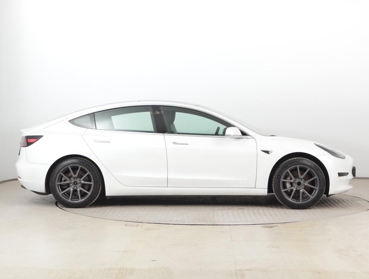 2020 Tesla MODEL 3 - 8