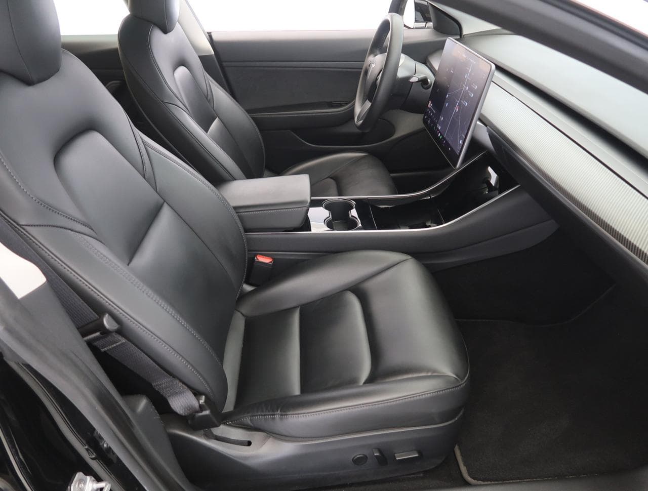 2020 Tesla Model 3 - 12