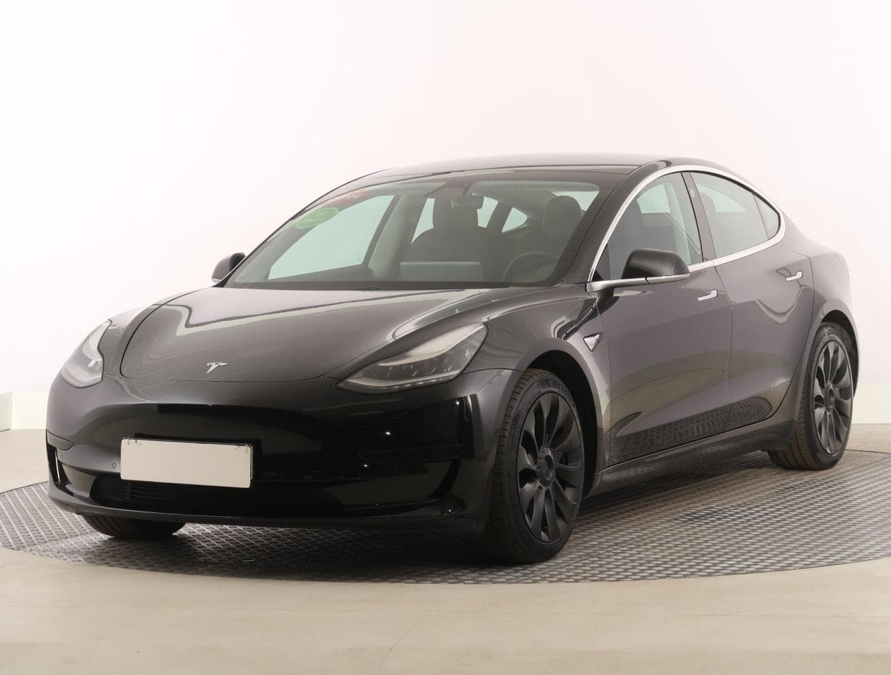 2020 Tesla Model 3 - 3