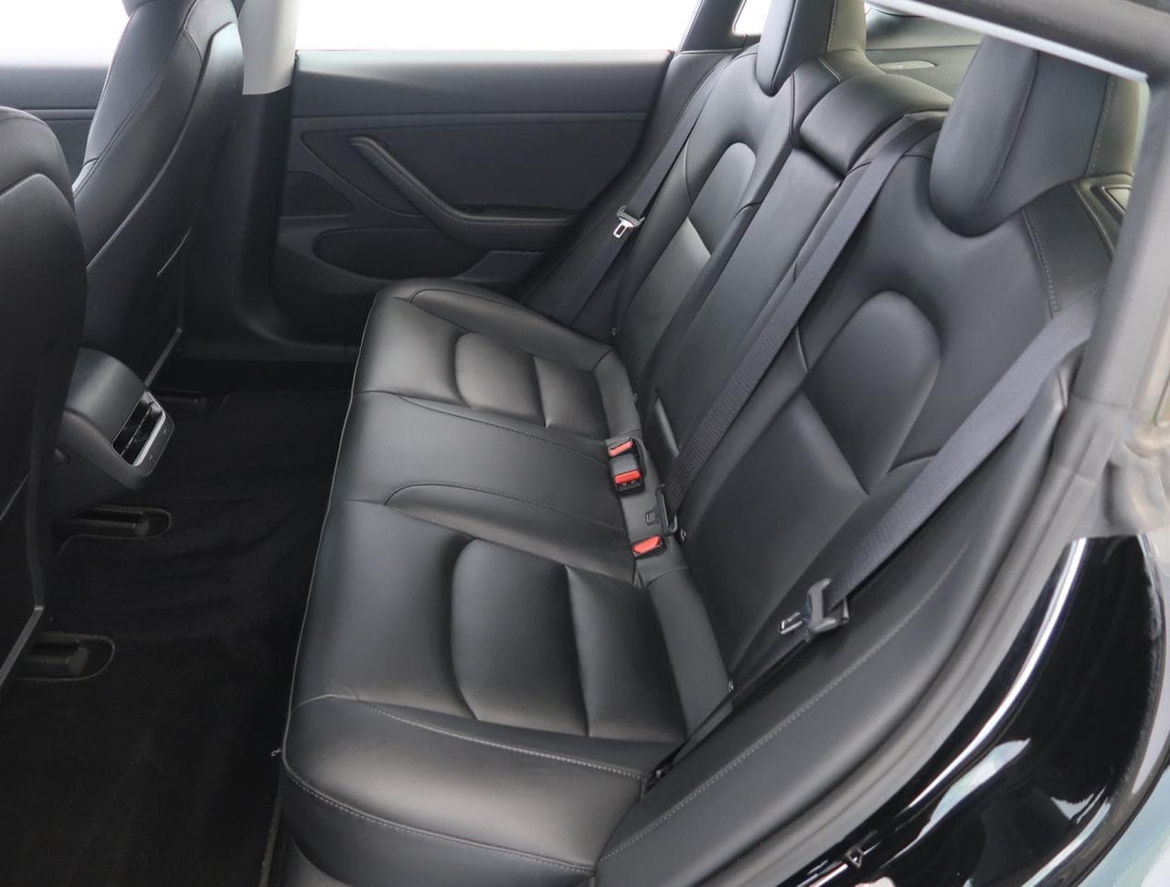 2020 Tesla Model 3 - 15