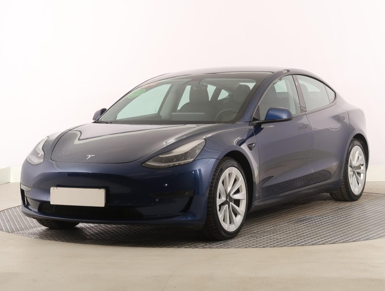 2020 Tesla Model 3 - 3
