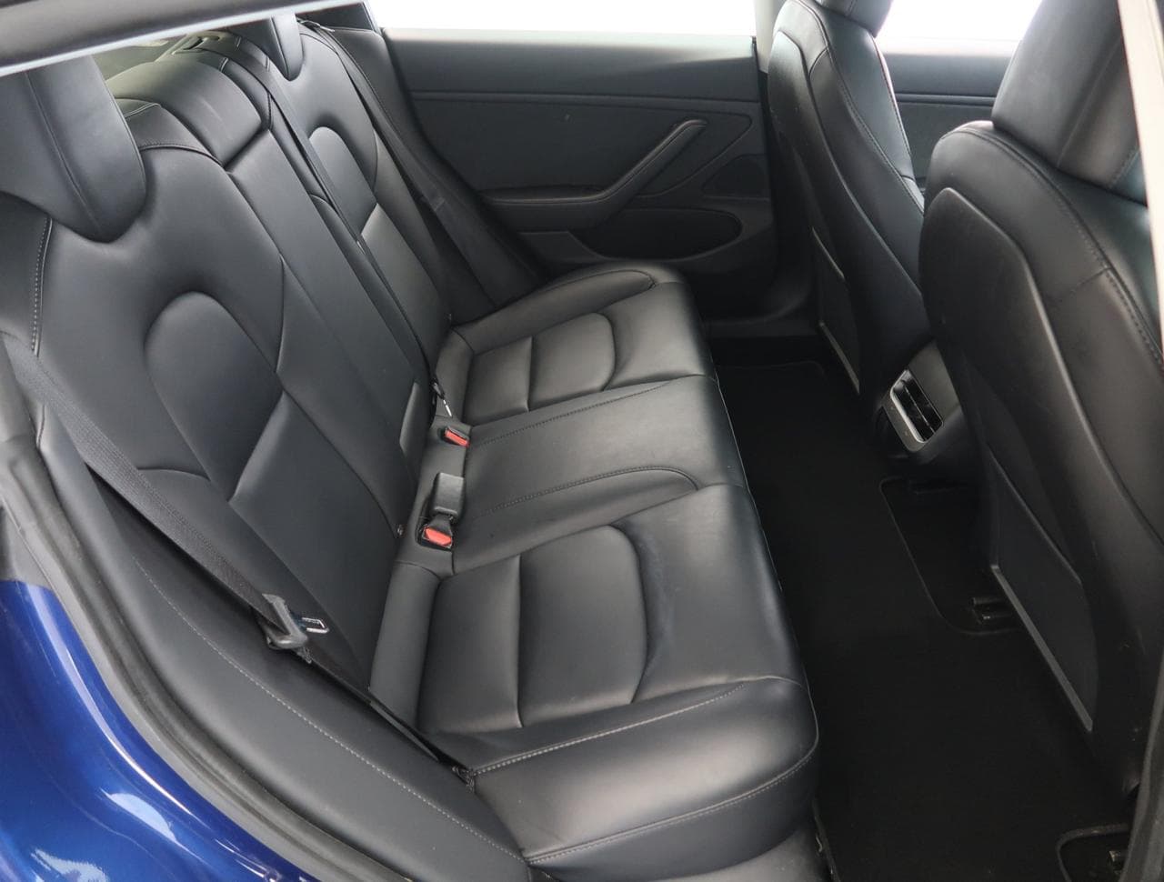 2020 Tesla Model 3 - 13