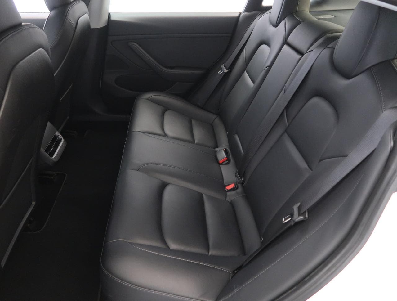 2020 Tesla Model 3 - 15