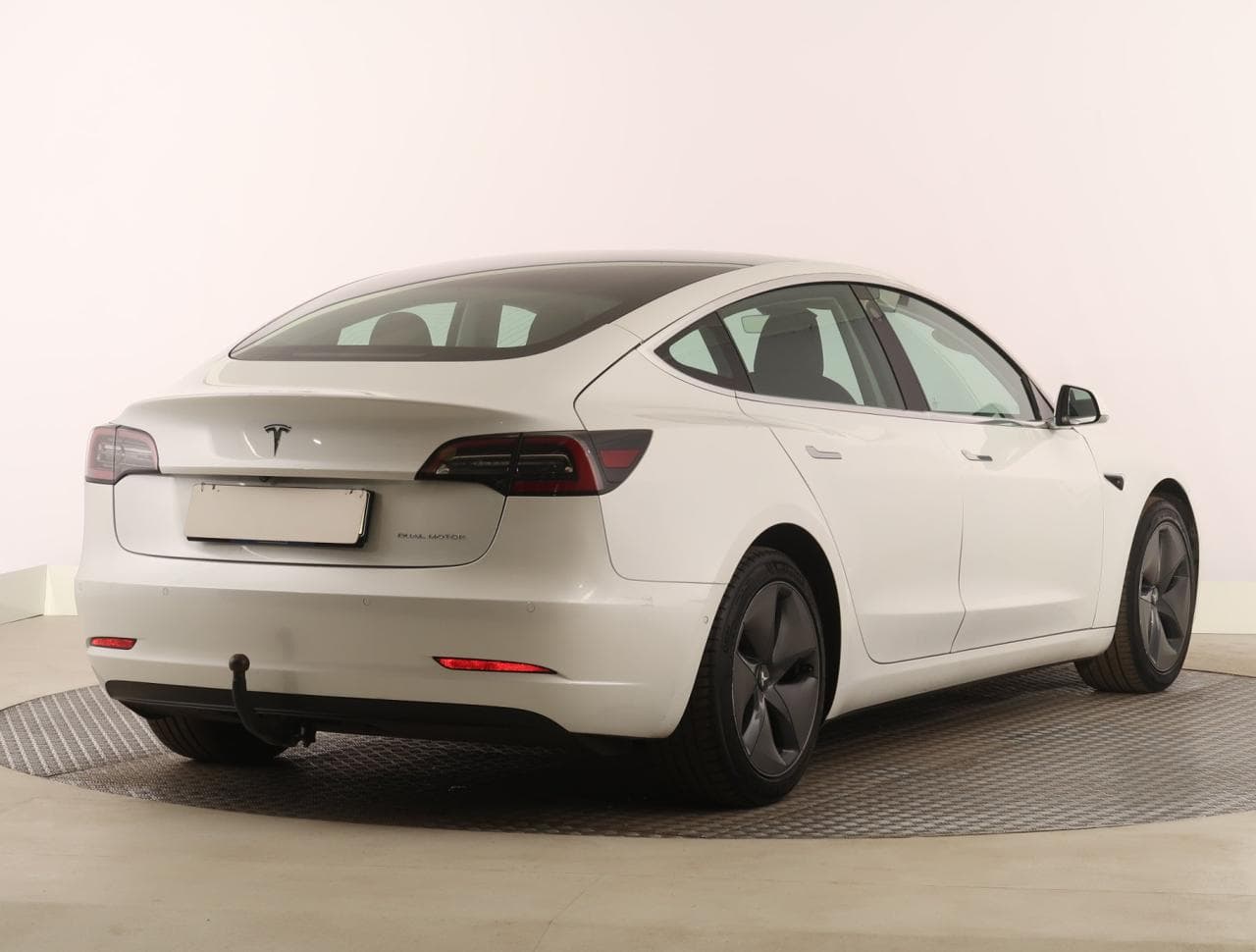 2020 Tesla Model 3 - 7