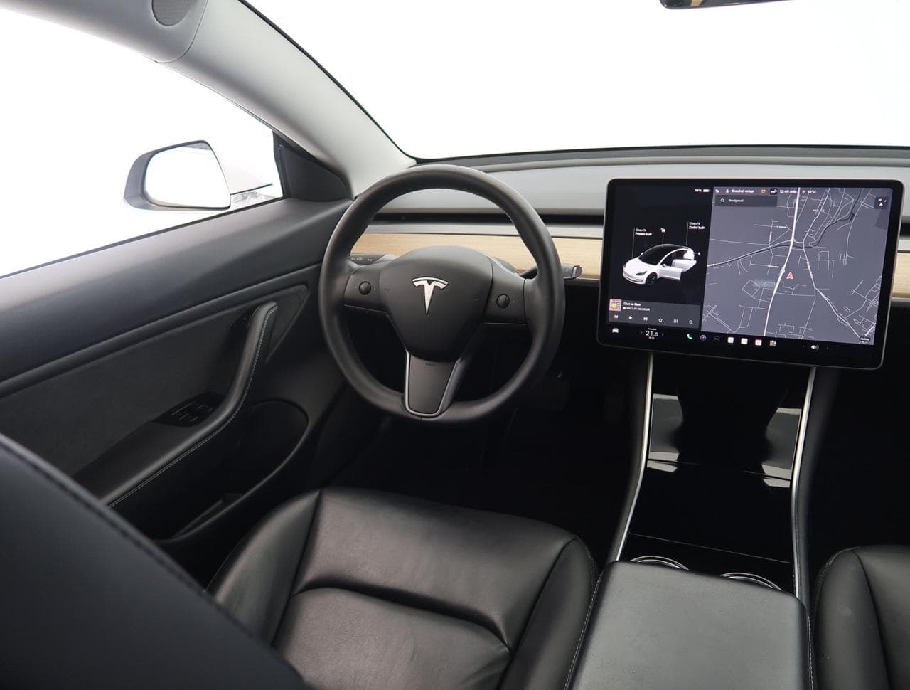 2020 Tesla Model 3 - 9