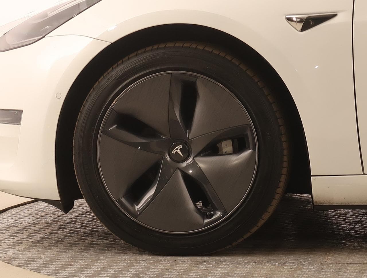 2020 Tesla Model 3 - 20