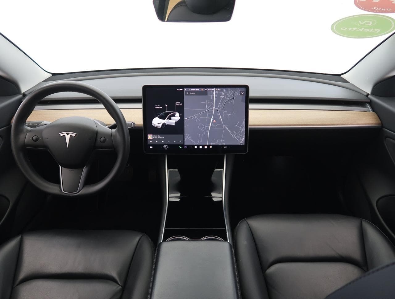 2020 Tesla Model 3 - 10