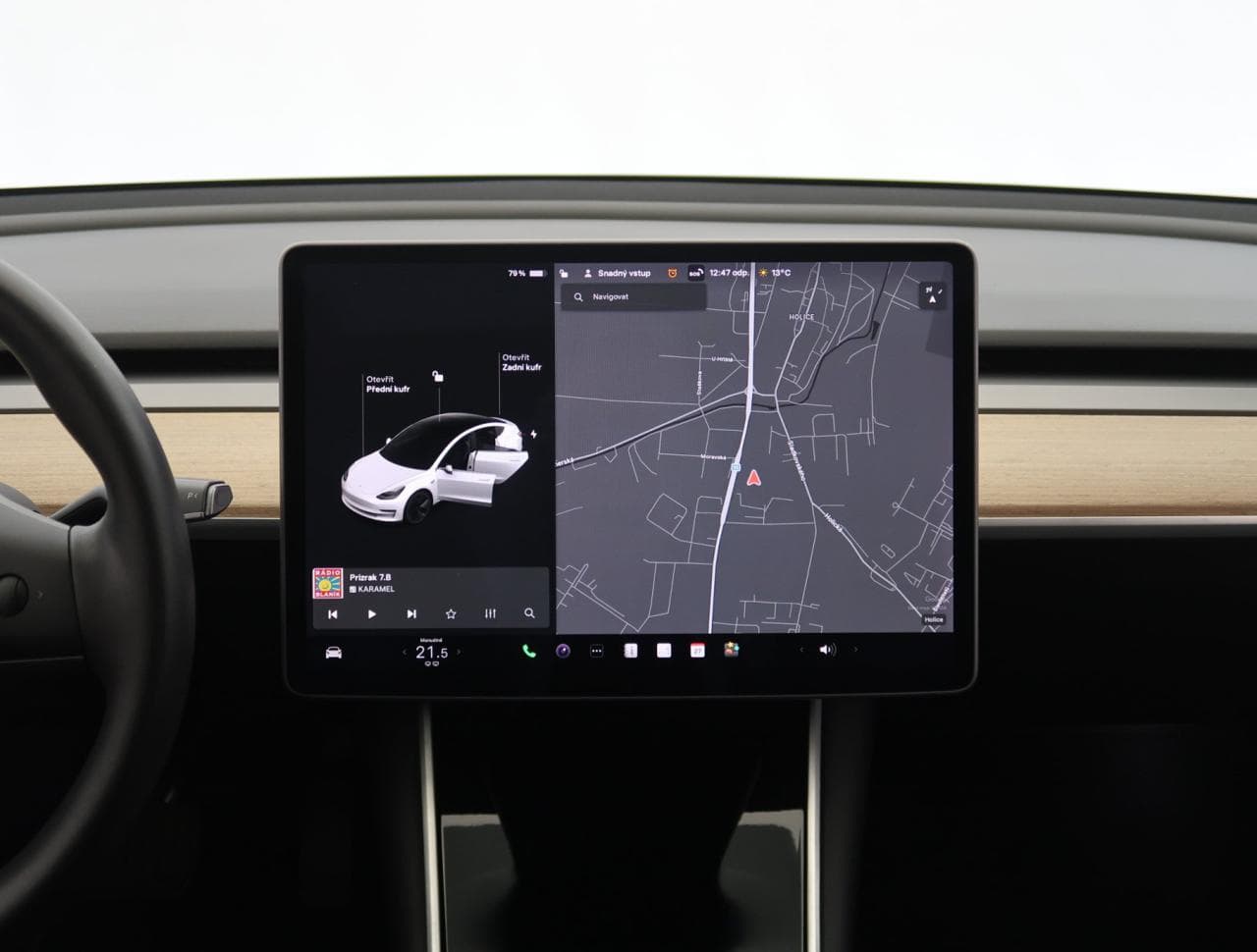 2020 Tesla Model 3 - 17